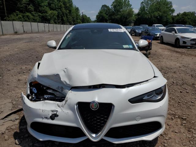 2017 Alfa romeo Giulia VIN ZARFAEEN7H7555268 COPART salvage auction — FRONT END, Salvage Title, sold $3,950 on 2026-08-19 (photo 5)