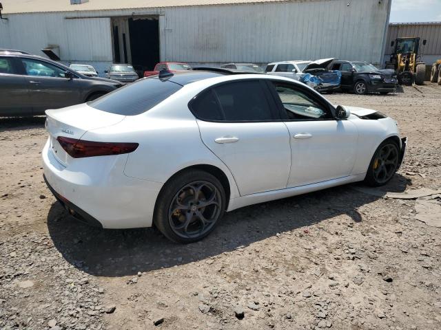 2017 Alfa romeo Giulia VIN ZARFAEEN7H7555268 COPART salvage auction — FRONT END, Salvage Title, sold $3,950 on 2026-08-19 (photo 3)