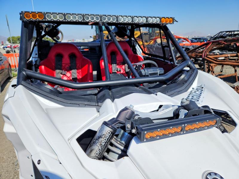 2020 Can-am Maverick x3 VIN 3JBVXAV42LK000097 COPART salvage auction — MINOR DENT/SCRATCHES, CA - CERT OF TITLE-SALVAGED, sold $10,700 on 2026-07-28 (photo 9)