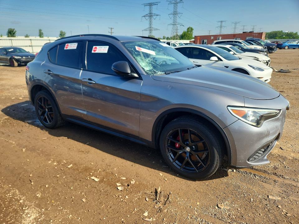 2020 Alfa romeo Stelvio VIN ZASPAKAN8L7C91447 COPART salvage auction — REAR END, Il - Salvage Certificate, sold $3,950 on 2026-07-30 (photo 4)