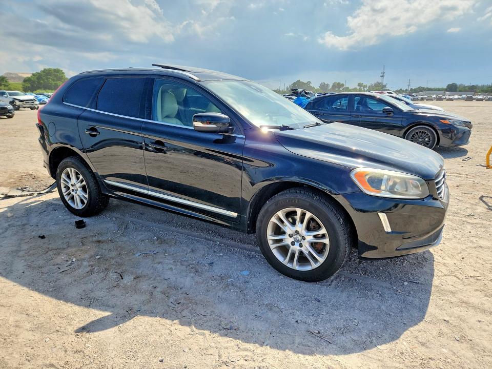 2016 Volvo Xc60 VIN YV440MDK1G2787976 COPART salvage auction — REAR END, Fl - Cert Of Title Slvg Rebuildable, sold $1,350 on 2026-08-18 (photo 4)