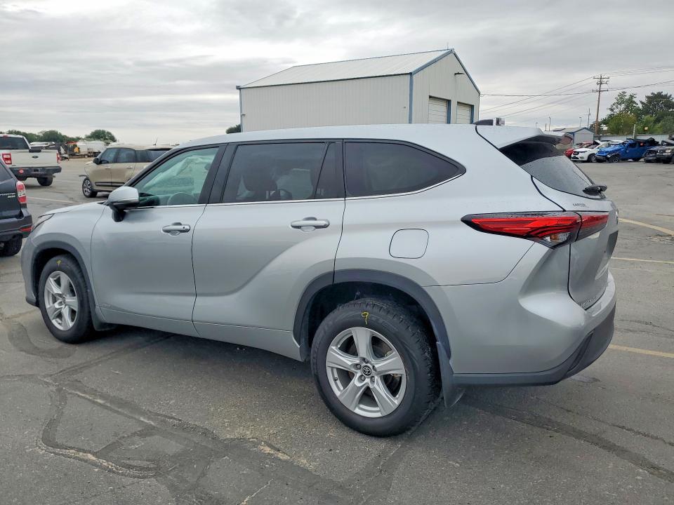 2022 Toyota Highlander VIN 5TDBBRCH6NS560134 COPART salvage auction — SIDE, Id - Salvage Certificate Of Title, sold $7,200 on 2026-07-23 (photo 2)