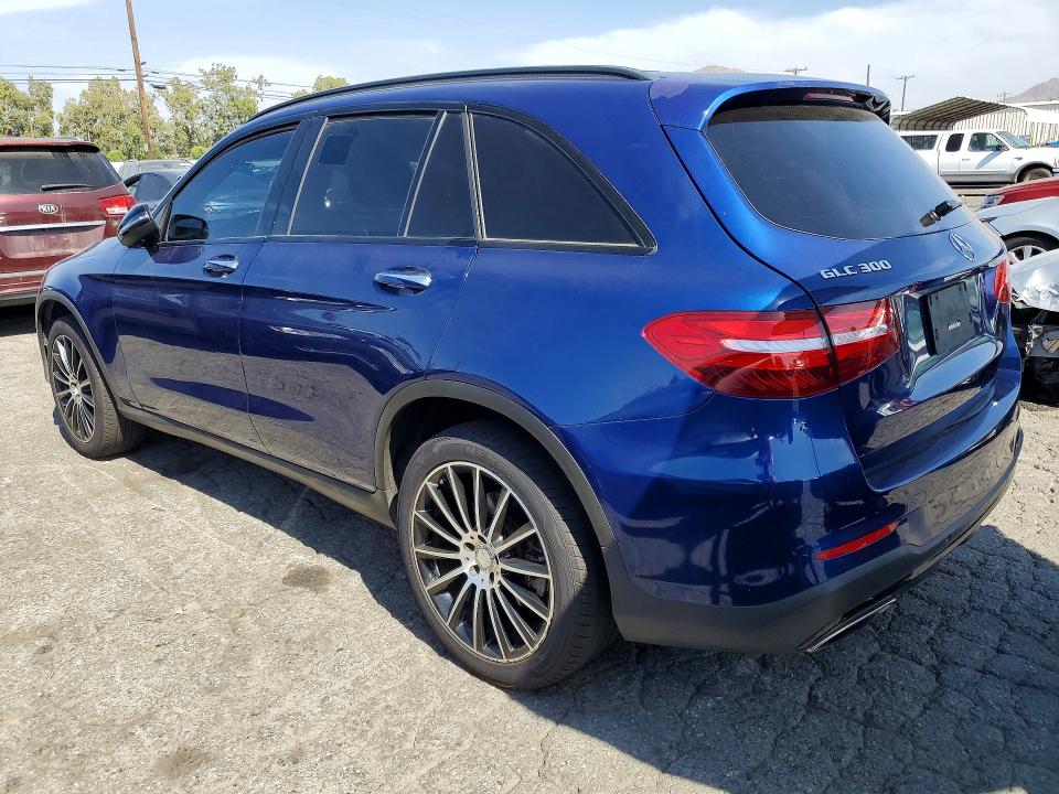 2017 Mercedes-benz Glc VIN WDC0G4JB4HF197289 COPART salvage auction — MINOR DENT/SCRATCHES, Ca - Dis/Dlr/Exp Only Clean Title, sold $7,000 on 2026-07-09 (photo 2)