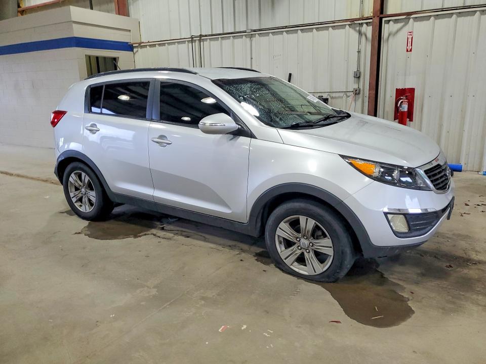2011 Kia Sportage VIN KNDPB3A27B7059731 COPART salvage auction — REAR END, Va - Cert Of Title - Salvage, sold $1,750 on 2026-07-10 (photo 4)