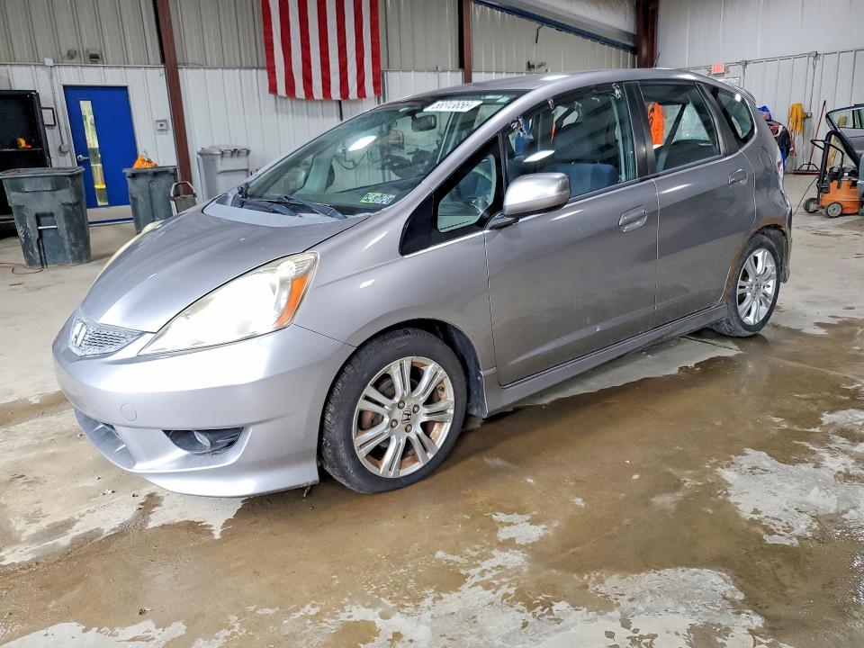 2009 Honda Fit VIN JHMGE88429S018375 COPART salvage auction — NORMAL WEAR, Pa - Non Public Clean Title, sold $825 on 2026-07-29 (photo 1)