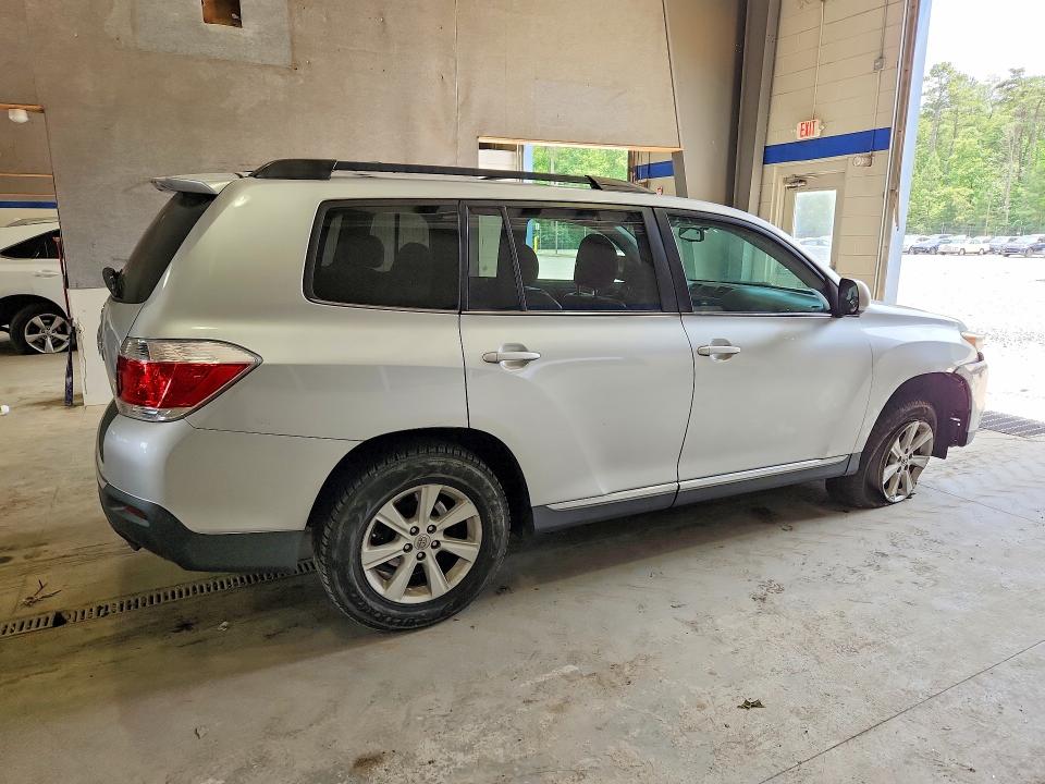 2012 Toyota Highlander VIN 5TDBK3EH3CS175170 COPART salvage auction — FRONT END, Va - Cert Of Title - Salvage, sold $3,500 on 2026-07-02 (photo 3)
