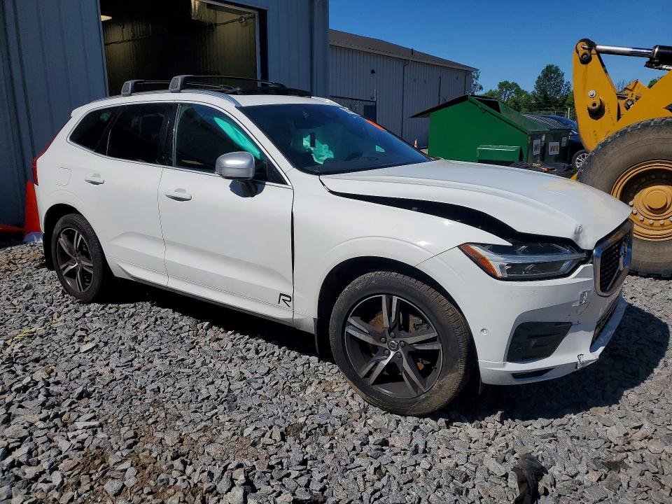 2019 Volvo VIN YV4A22RM1K1333849 COPART salvage auction — VANDALISM, MN - CERT OF TITLE-SALVAGE, sold $5,400 on 2026-07-02 (photo 4)
