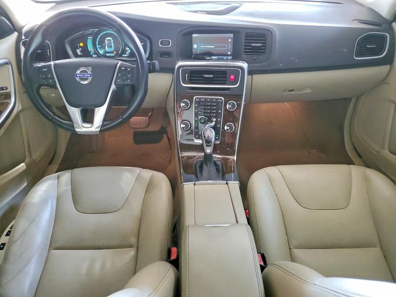 2015 Volvo S60 VIN YV1612TD0F2301716 COPART salvage auction — MECHANICAL, Az - Certificate Of Title, sold $1,100 on 2026-07-08 (photo 8)