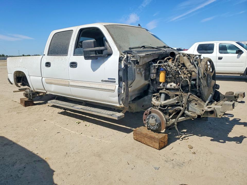 2007 Chevrolet Silverado 2500 VIN 1GCHK23D87F143552 COPART salvage auction — VANDALISM, Ca - Salvage Certificate, sold $1,300 on 2026-07-09 (photo 4)