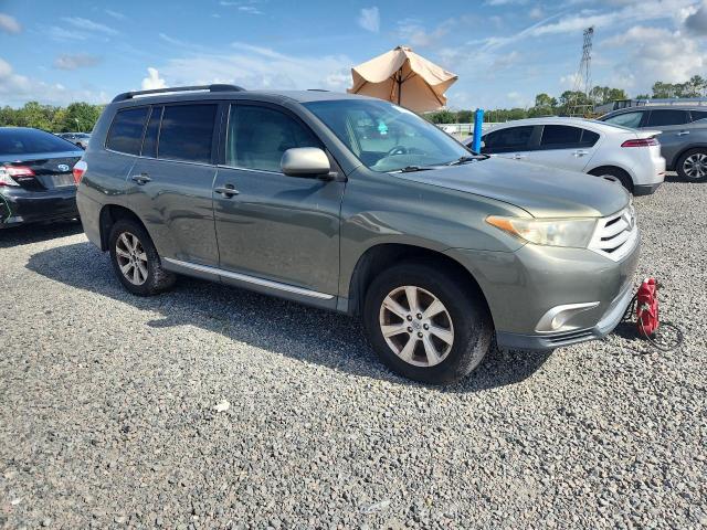2011 Toyota Highlander VIN 5TDZA3EH2BS015796 COPART salvage auction — MINOR DENT/SCRATCHES, Fl - Certificate Of Title, sold $3,100 on 2026-07-17 (photo 4)