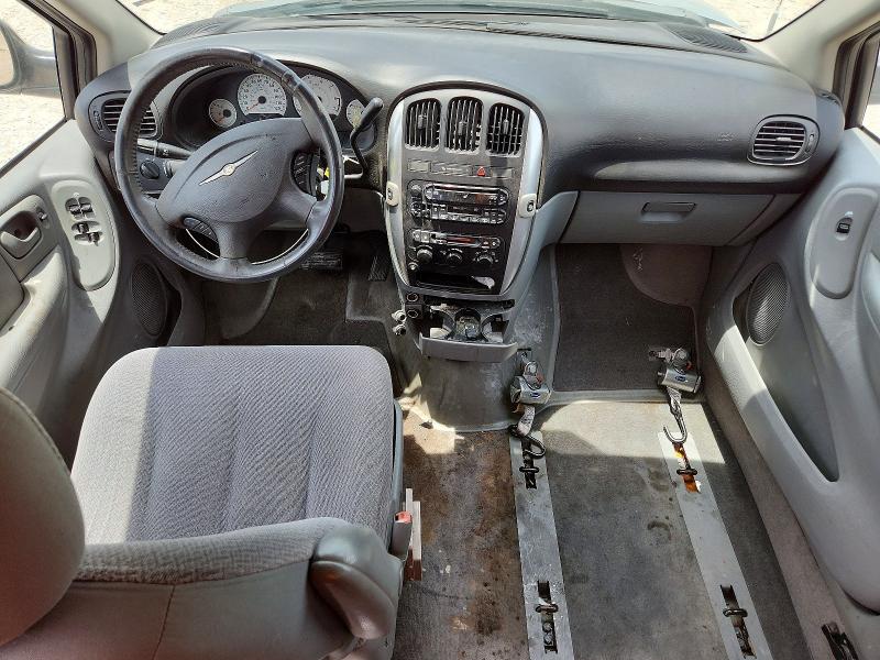 2006 Chrysler Town & country VIN 2A4GP54L76R807863 COPART salvage auction — FRONT END, Tx - Salvage Vehicle Title, sold $400 on 2026-07-02 (photo 8)