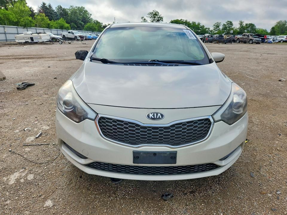 2015 Kia Forte VIN KNAFK4A68F5314891 COPART salvage auction — REAR END, Il - Salvage Certificate, sold $1,650 on 2026-07-16 (photo 5)