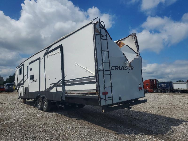 2021 Cruiser Trailers VIN 4YDF38422M9320723 COPART salvage auction — ALL OVER, IA - CERTIFICATE OF TITLE, sold $4,750 on 2026-07-07 (photo 3)