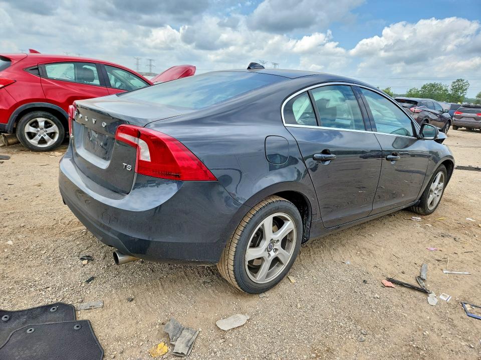 2013 Volvo S60 VIN YV1612FS7D2190217 COPART salvage auction — FRONT END, Il - Salvage Certificate, sold $400 on 2026-08-11 (photo 3)