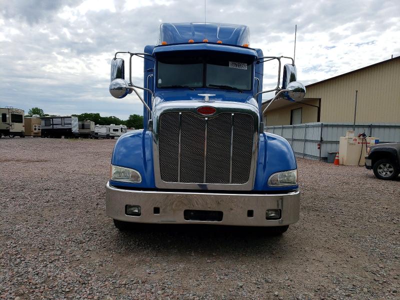 2014 Peterbilt 384 VIN 1XPVDP9X8ED239555 COPART salvage auction — MINOR DENT/SCRATCHES, IL - CERTIFICATE OF TITLE, sold $9,900 on 2026-07-07 (photo 9)