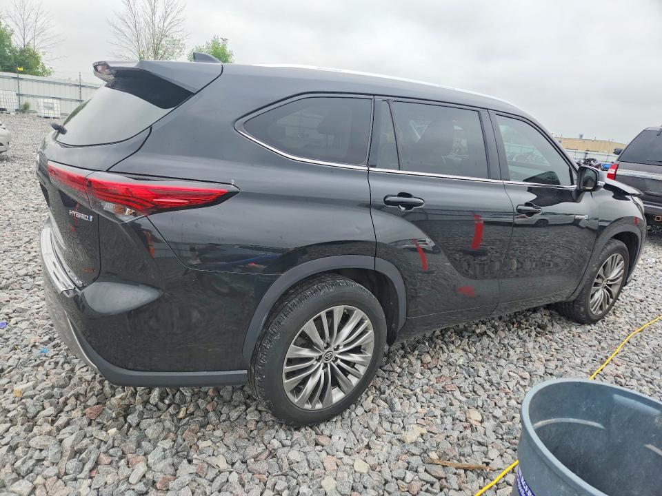 2021 Toyota Highlander VIN 5TDFARAH0MS010501 COPART salvage auction — FRONT END, WI - CERT OF TITLE-SALVAGE VEHICLE, sold $17,300 on 2026-07-20 (photo 3)