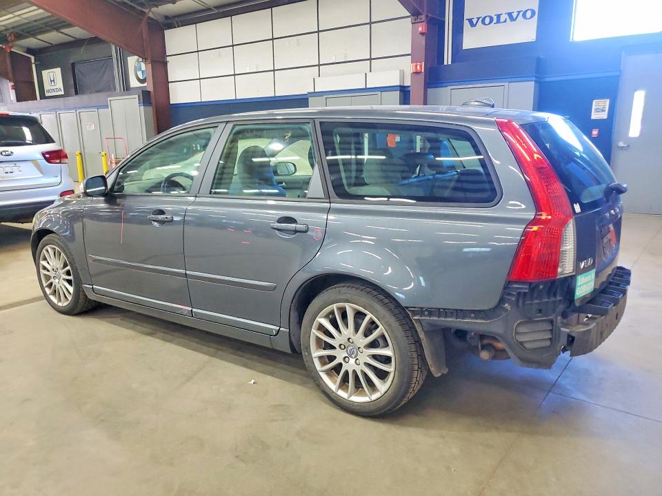 2010 Volvo V50 VIN YV1382MW8A2532693 COPART salvage auction — REAR END, Ma - Cert Of Title-Salvage, sold $475 on 2026-07-02 (photo 2)