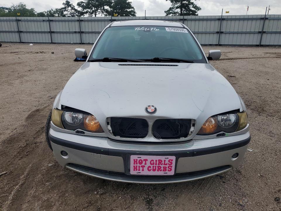 2005 BMW 3er VIN WBAEV33425KW15911 COPART salvage auction — FRONT END, Fl - Certificate Of Destruction, sold $225 on 2026-07-02 (photo 5)