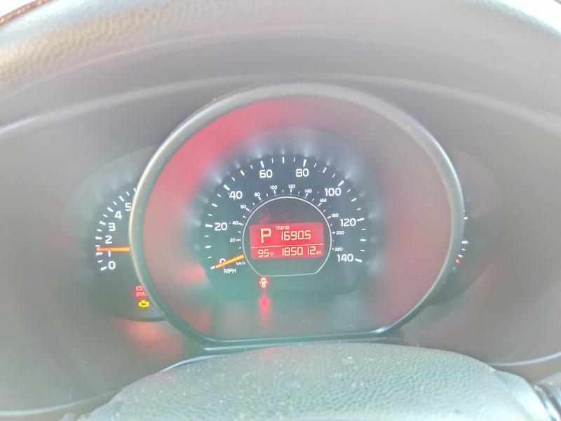 2015 Kia Soul VIN KNDJN2A25F7158285 COPART salvage auction — SIDE, Fl - Cert Of Title Slvg Rebuildable, sold $400 on 2026-07-14 (photo 9)