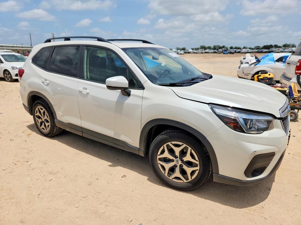 2019 Subaru Forester VIN JF2SKAGC8KH401231 COPART salvage auction — SIDE, Tx - Salvage Vehicle Title, sold $10 on 2026-07-30 (photo 4)