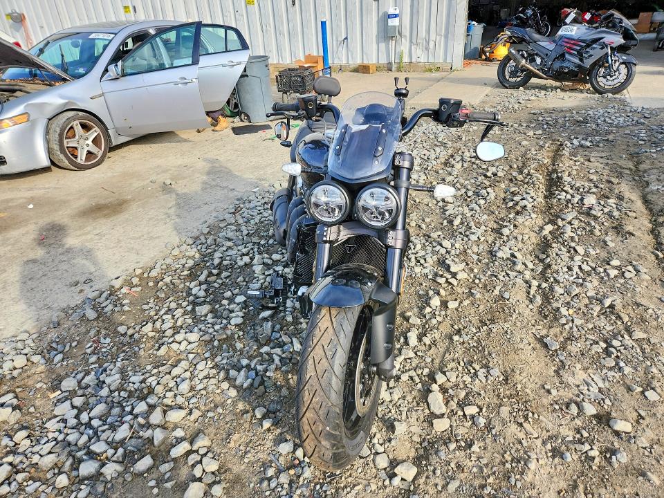 2026 Triumph motorcycle Rocket VIN SMTY1BJT2TTCM2087 COPART salvage auction — SIDE, NJ - CERT OF TITLE-SALVAGE, sold $2,100 on 2026-07-30 (photo 2)
