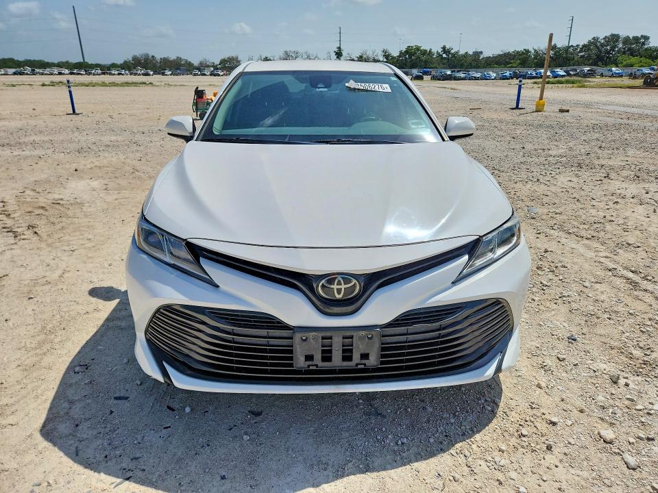 2019 Toyota VIN 4T1B11HKXKU211604 COPART salvage auction — MINOR DENT/SCRATCHES, Tx - Certificate Of Title, sold $12,500 on 2026-07-02 (photo 5)