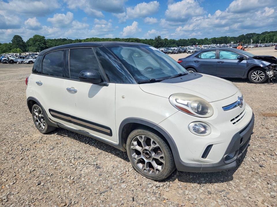 2015 Fiat 500l VIN ZFBCFADH9FZ031174 COPART salvage auction — SIDE, Ar - Cert Of Title-Salvage, sold $325 on 2026-08-17 (photo 4)