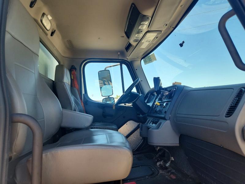 2021 Freightliner M2 VIN 3ALHCYFE7MDMT4333 COPART salvage auction — FRONT END, AZ - CERT OF TITLE - SALVAGE, sold $4,800 on 2026-07-09 (photo 5)