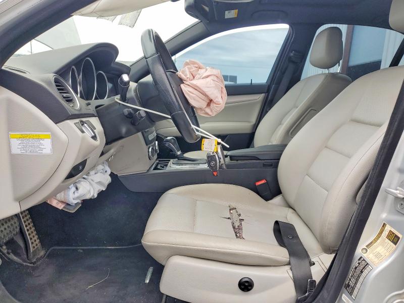 2013 Mercedes-benz C-klasse VIN WDDGF8AB1DG081542 COPART salvage auction — FRONT END, Salvage Title, sold $400 on 2026-08-12 (photo 7)