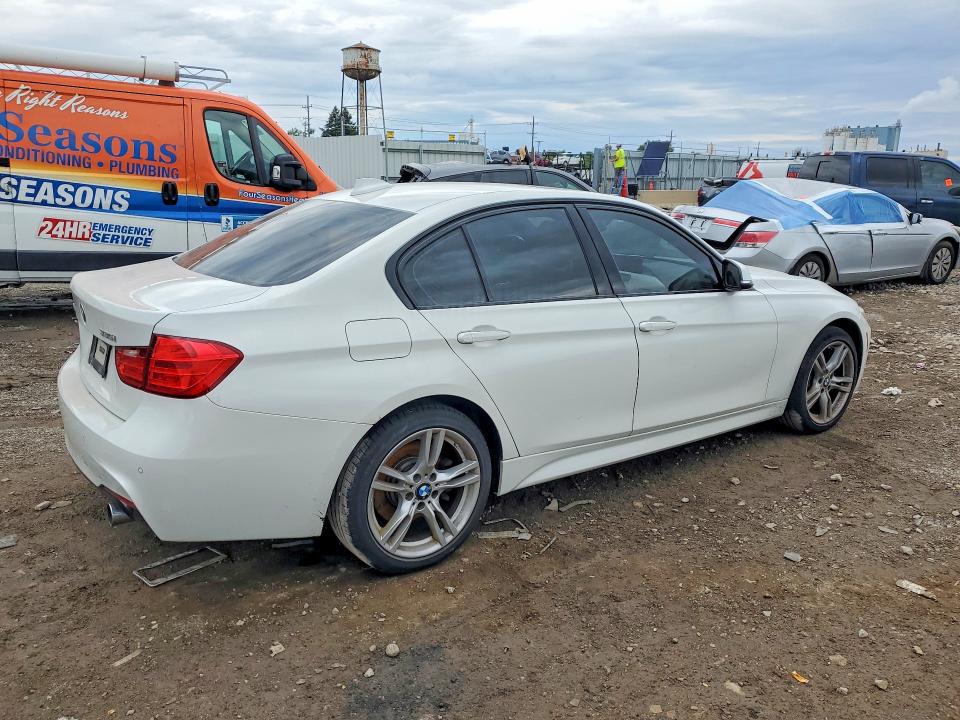2015 BMW 3er VIN WBA3B9C58FF589711 COPART salvage auction — WATER/FLOOD, Il - Salvage Certificate, sold $1,900 on 2026-07-29 (photo 3)