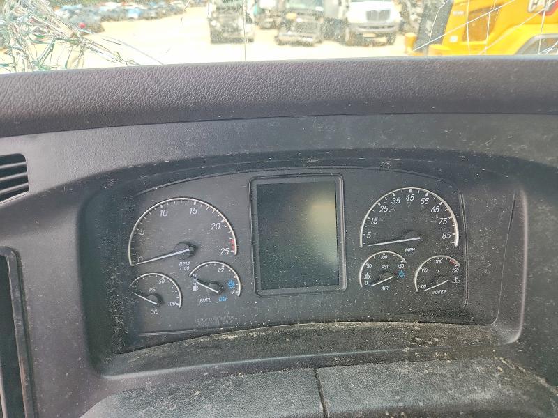 2024 Freightliner Cascadia 126 VIN 3AKJHLDV4RSVK2899 COPART salvage auction — ROLLOVER, AZ - CERT OF TITLE - SALVAGE, sold $13,500 on 2026-07-09 (photo 8)