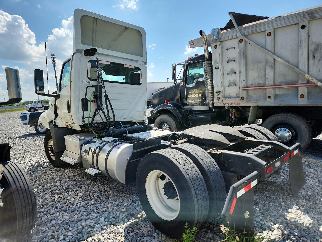 2025 International Rh613 VIN 3HSDXSZN9SN475266 COPART salvage auction — Front End, AZ - CERT OF TITLE - SALVAGE, sold $1,650 on 2026-07-09 (photo 3)