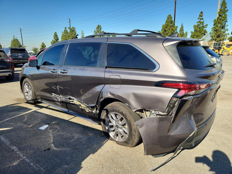 2022 Toyota Sienna VIN 5TDJRKEC4NS098012 COPART salvage auction — SIDE, CA - SALVAGE CERTIFICATE, sold $11,100 on 2026-07-23 (photo 2)