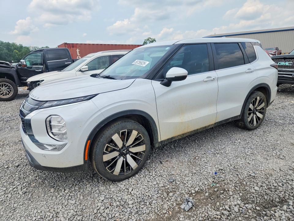 2025 Mitsubishi Outlander VIN JA4J3VA88SZ038646 — COPART salvage auction photo