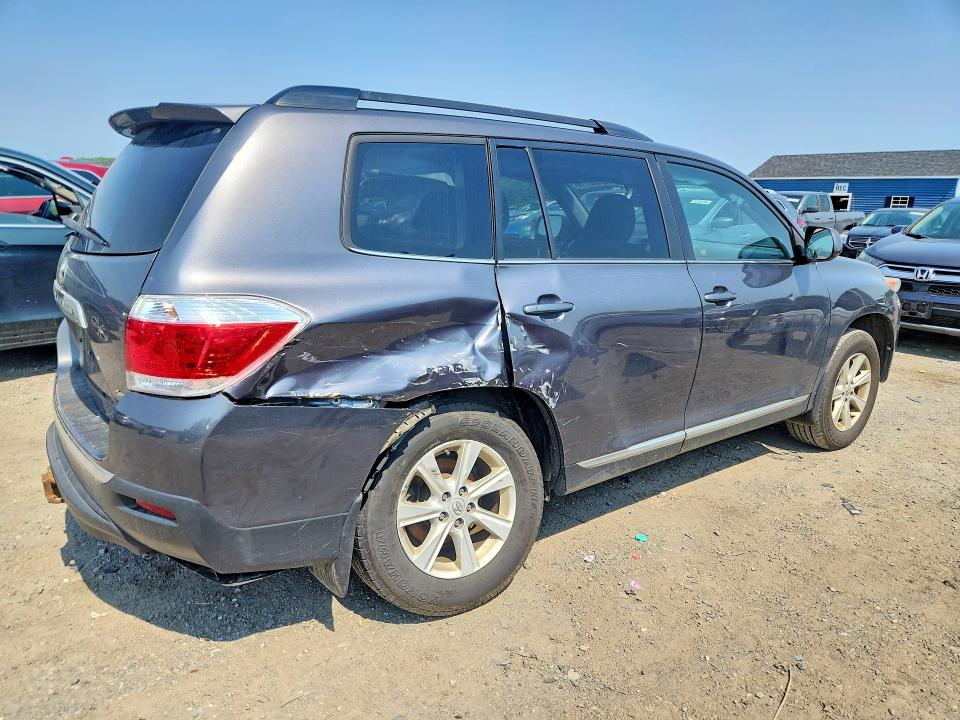 2013 Toyota Highlander VIN 5TDBK3EH7DS237980 COPART salvage auction — REAR END, Ma - Cert Of Title-Reconstrctd Coll, sold $3,600 on 2026-07-15 (photo 3)