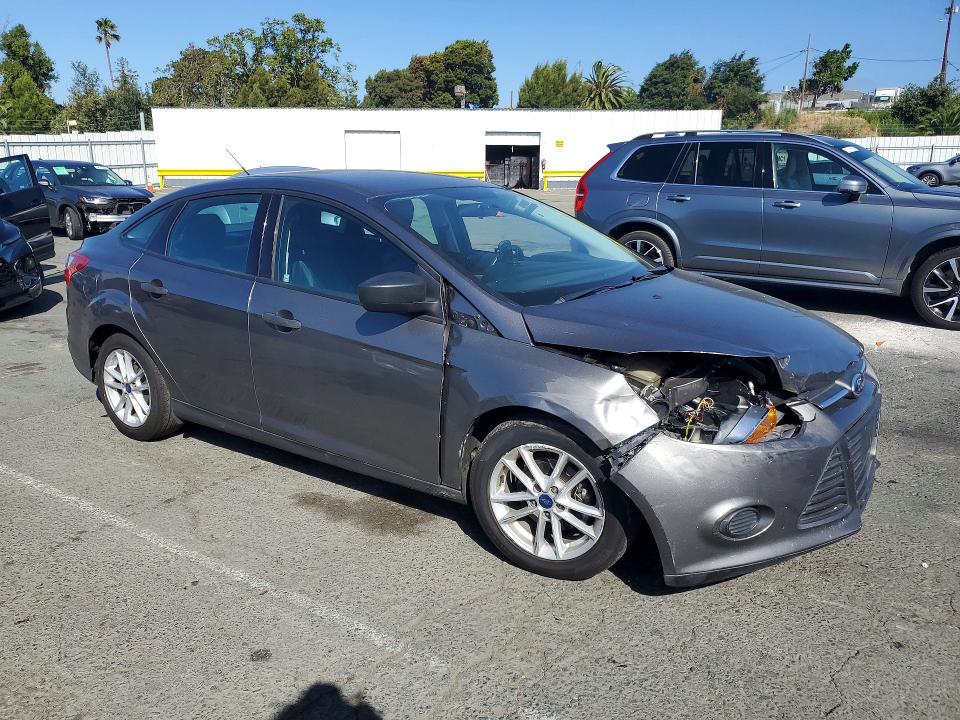 2014 Ford Focus VIN 1FADP3E21EL162448 COPART salvage auction — FRONT END, Ca - Salvage Certificate, sold $450 on 2026-07-10 (photo 4)