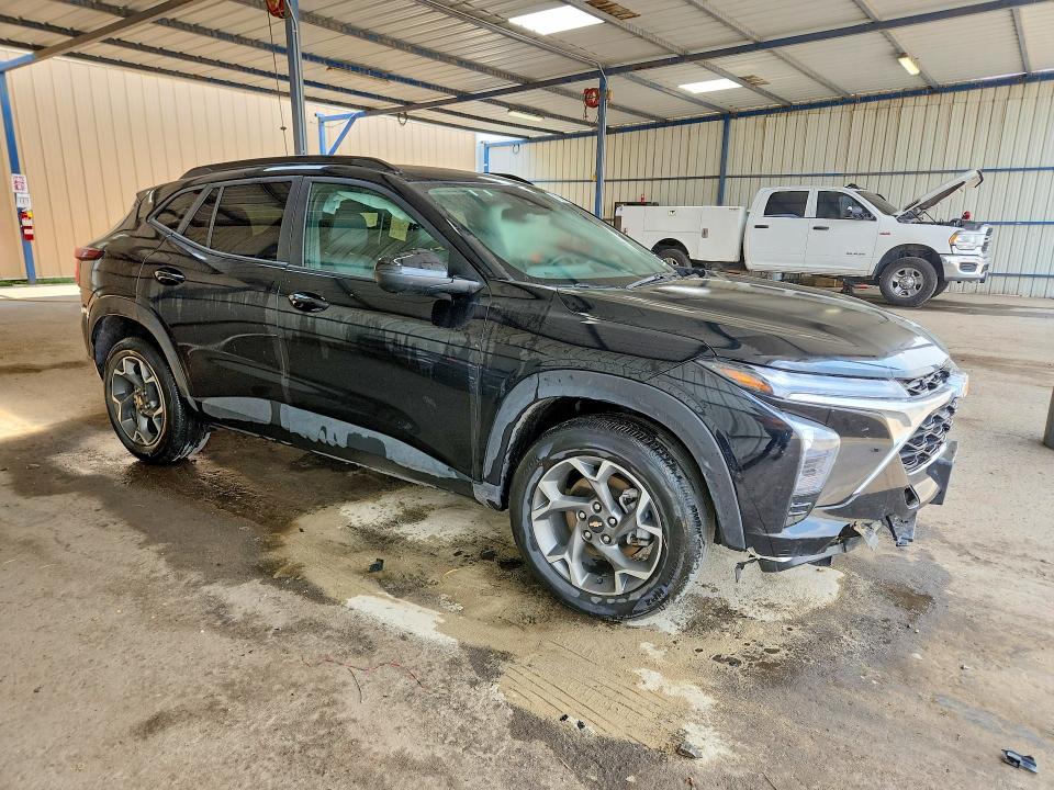 2025 Chevrolet Trax VIN KL77LHEP4SC241973 COPART salvage auction — FRONT END, Co - Salvage Title, sold $6,100 on 2026-07-29 (photo 4)