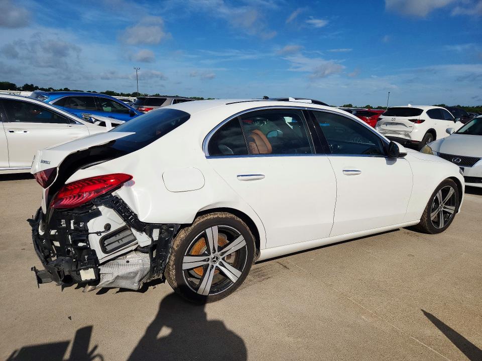 2023 Mercedes-benz C-klasse VIN W1KAF4GB0PR088853 COPART salvage auction — REAR END, Tx - Salvage Vehicle Title, sold $9,000 on 2026-07-27 (photo 3)