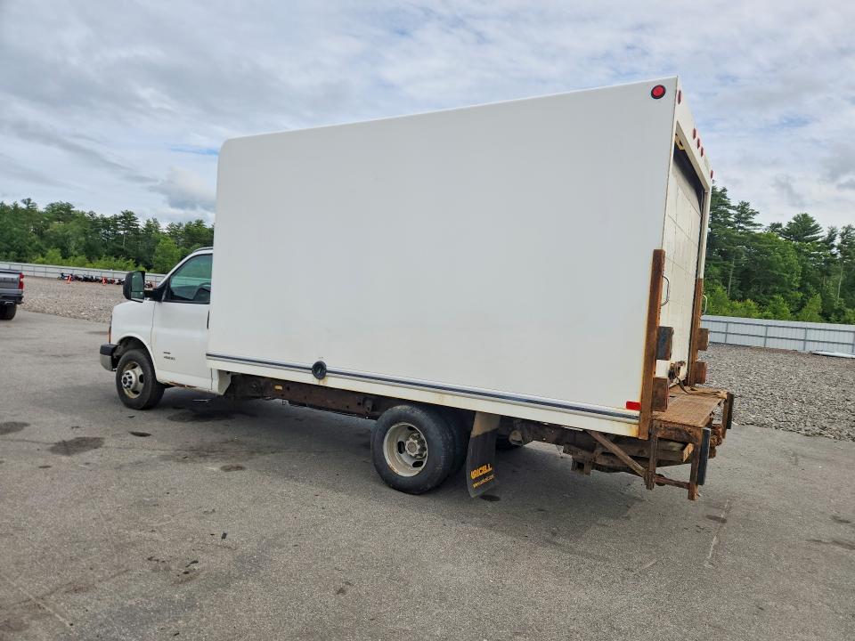 2019 Gmc Savana VIN 7GZ67UCG5KN005791 COPART salvage auction — NORMAL WEAR, Me - Certificate Of Title, sold $2,500 on 2026-07-29 (photo 2)