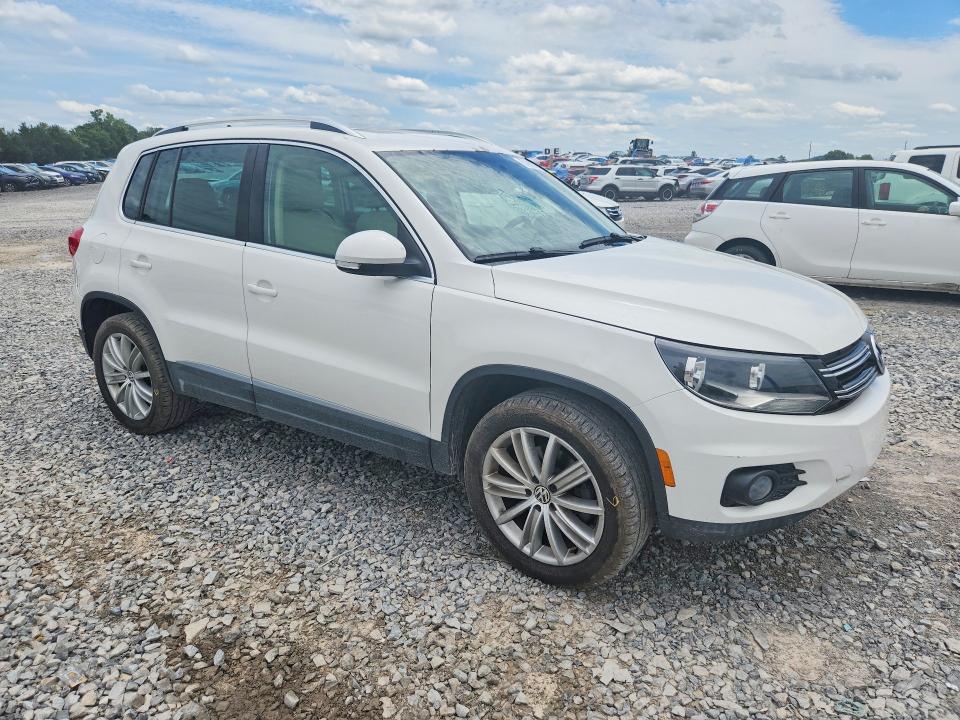 2013 Volkswagen Tiguan VIN WVGBV7AX5DW519946 COPART salvage auction — REAR END, Tn - Salvage Certificate, sold $1,100 on 2026-07-30 (photo 4)