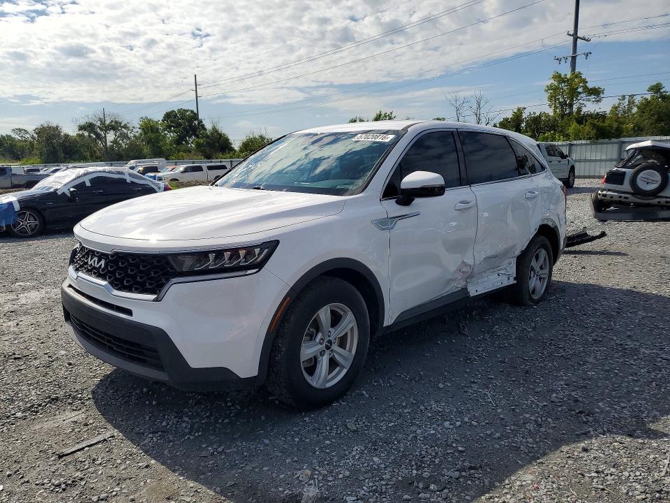 2022 Kia Sorento VIN 5XYRG4LC6NG142094 COPART salvage auction — SIDE, FL - CERT OF TITLE SLVG REBUILDABLE, sold $8,700 on 2026-07-06 (photo 1)