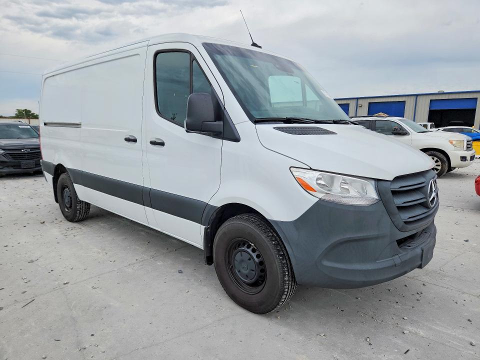 2023 Mercedes-benz Sprinter VIN W1Y40BHY6PT156264 COPART salvage auction — ROOF, Tx - Salvage Vehicle Title, sold $7,400 on 2026-07-29 (photo 4)