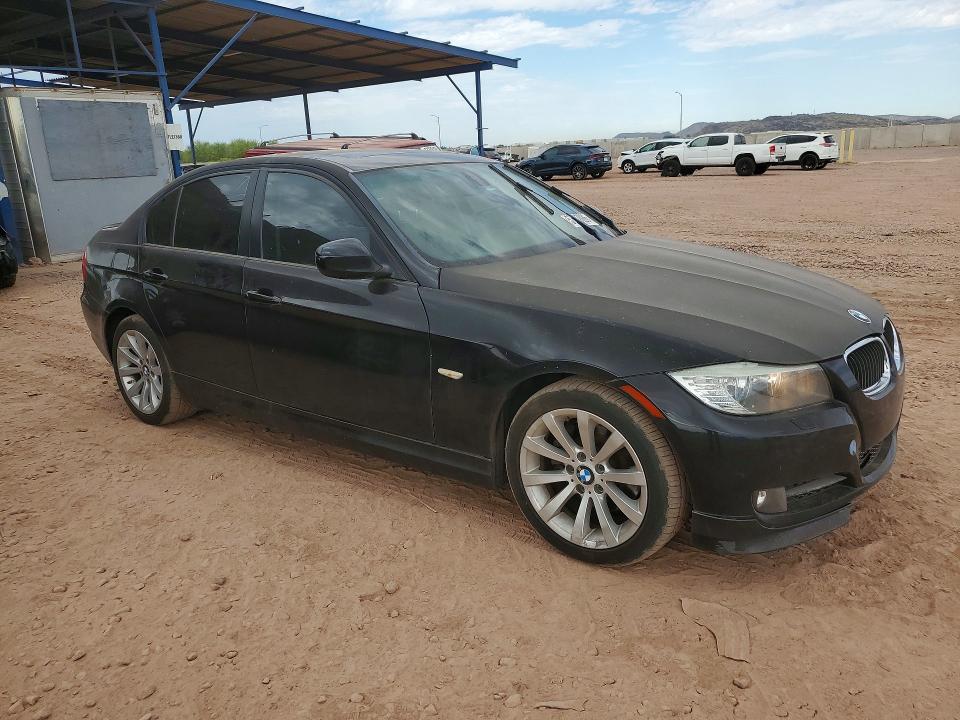 2011 BMW 3er VIN WBAPK5G59BNN24581 COPART salvage auction — MINOR DENT/SCRATCHES, AZ - CERT OF TITLE-RESTORED SALVAGE, sold $2,350 on 2026-07-07 (photo 4)