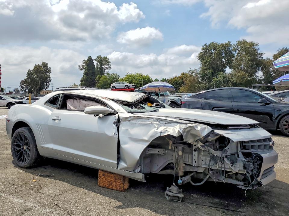2012 Chevrolet Camaro VIN 2G1FB1E34C9196489 COPART salvage auction — ROLLOVER, Ca - Dis/Dlr/Exp Only Clean Title, sold $350 on 2026-07-10 (photo 4)