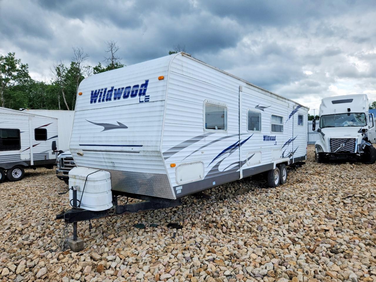 2008 Wildwood Forest Riv VIN 4X4TWDE208A242395 COPART salvage auction — Normal Wear, PA - RECONSTRUCTED CLEAN, sold $100 on 2026-07-07 (photo 2)