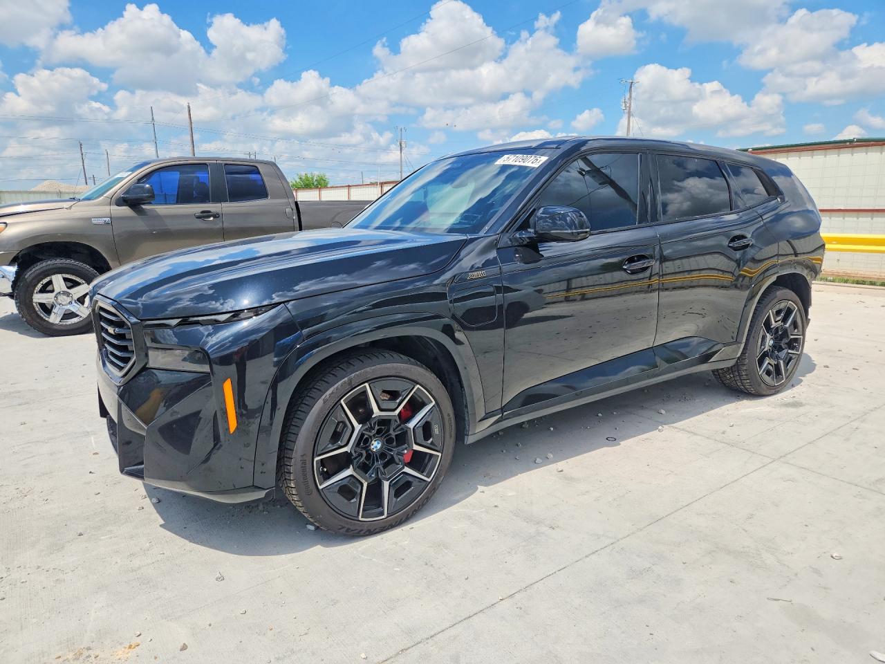 2023 BMW XM VIN 5YM23CS05P9S47414 — COPART salvage auction photo