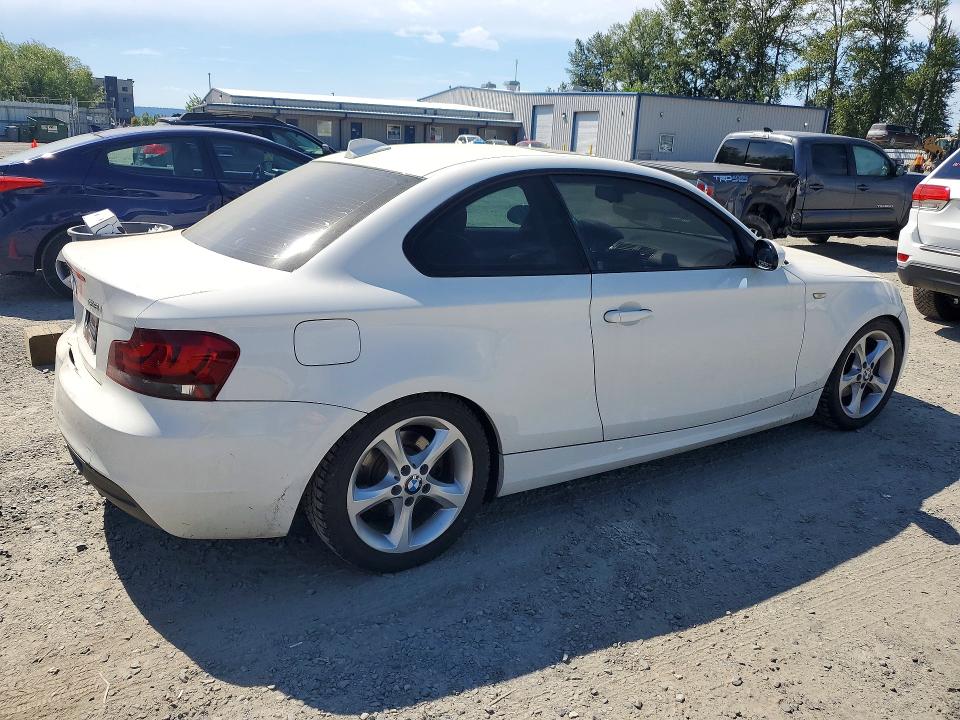 2009 BMW 1 series VIN WBAUP73559VF07067 COPART salvage auction — REAR END, Wa - Bill Of Sale, sold $2,400 on 2026-07-13 (photo 3)