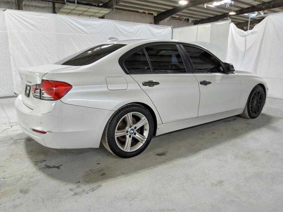 2015 BMW 3er VIN WBA3C1C56FK119229 COPART salvage auction — REAR END, Tn - Certificate Of Title, sold $1,850 on 2026-07-07 (photo 3)