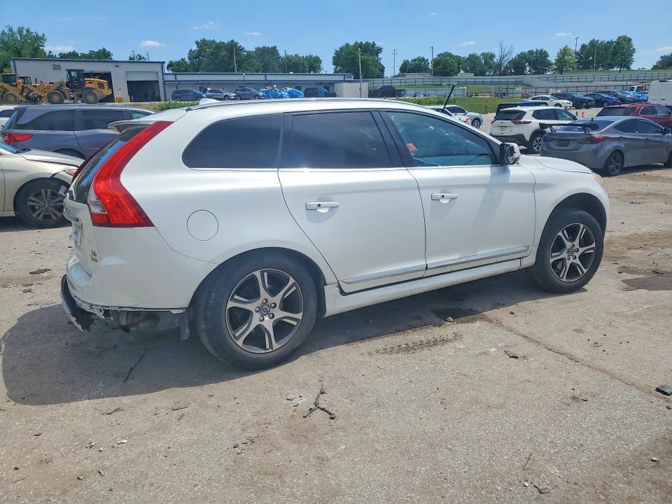 2015 Volvo Xc60 VIN YV4902RK6F2720386 COPART salvage auction — REAR END, Salvage Title, sold $175 on 2026-07-21 (photo 3)