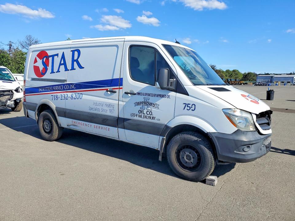 2017 Mercedes-benz Sprinter VIN WD3PE7CD1HP501564 COPART salvage auction — MECHANICAL, Ny - Certificate Of Title, sold $2,050 on 2026-07-08 (photo 4)